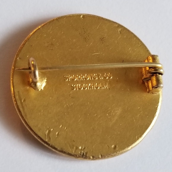 Vintage brooch Sporrong Sweden blue enamel gold tone three crown pin - Picture 6 of 16